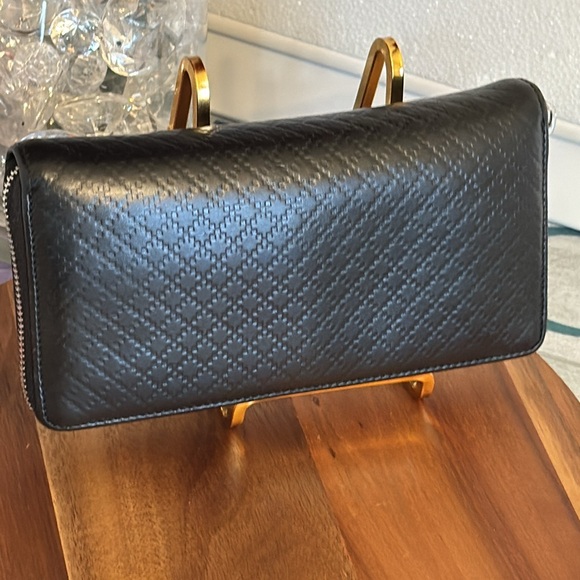 Authentic Gucci GG logo black on black - Picture 8 of 15